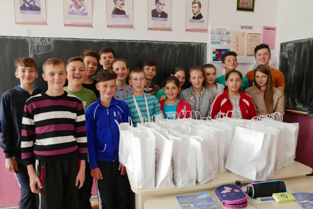 Copiii din Ibănești au primit cadouri cu ocazia zilei de 1 Iunie