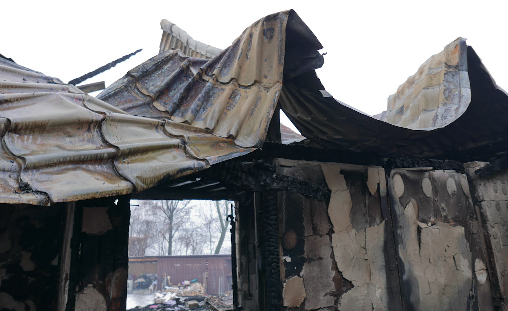 Casă înghițită de flăcări în Ibănești în noaptea de 5-6 decembrie