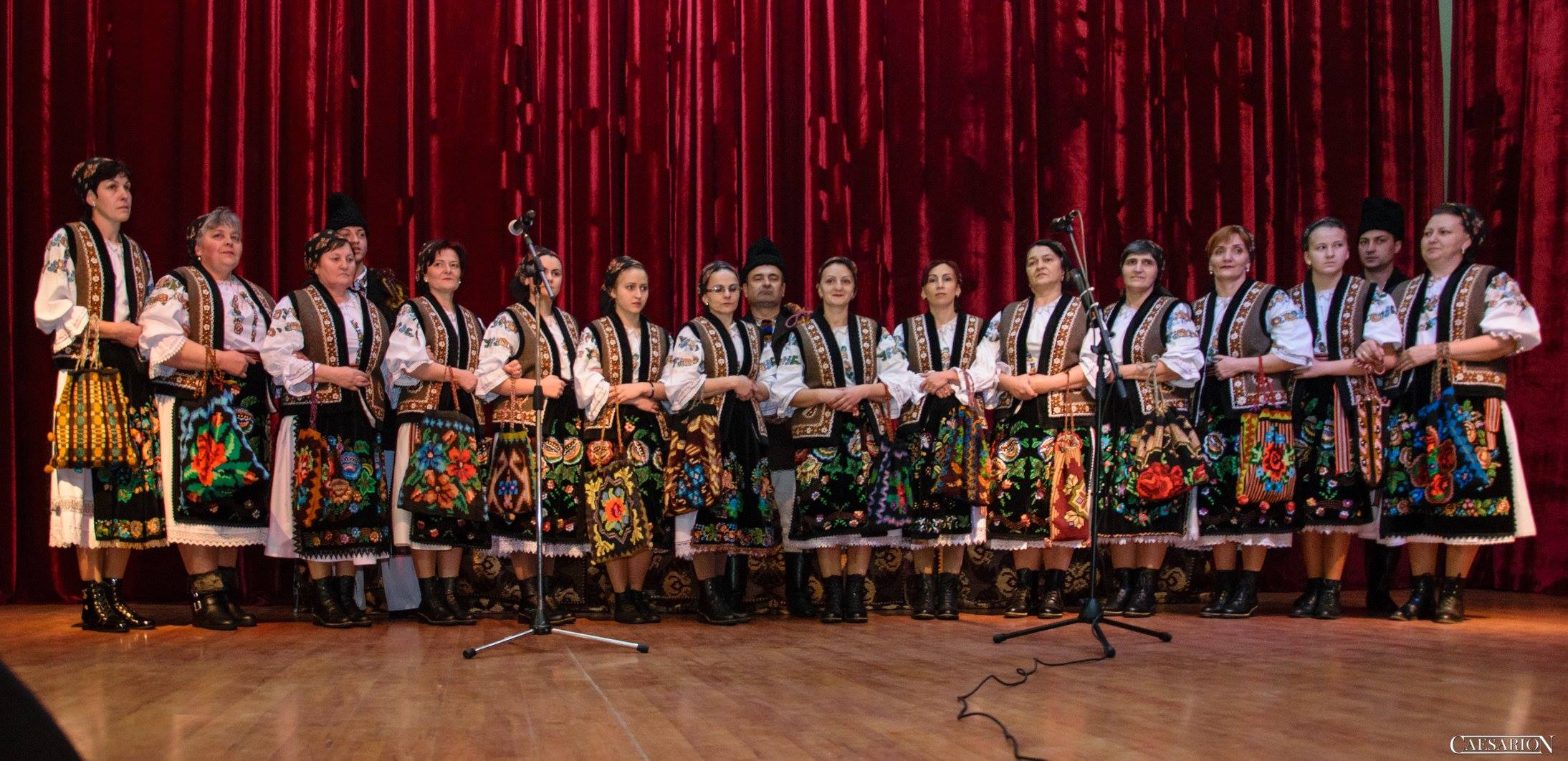 Grupul vocal „Astea-s ibăştencele”