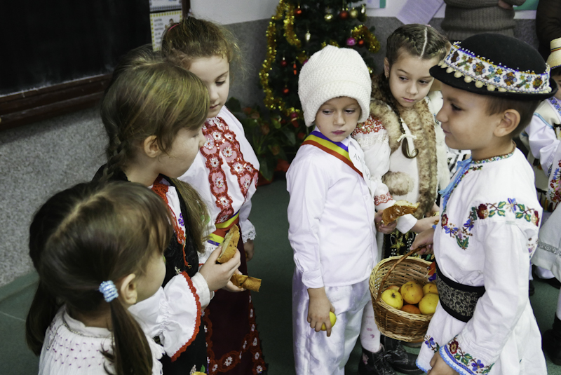Vine Crăciunul! Școlile din Ibănești întâmpină sărbătorile de iarnă